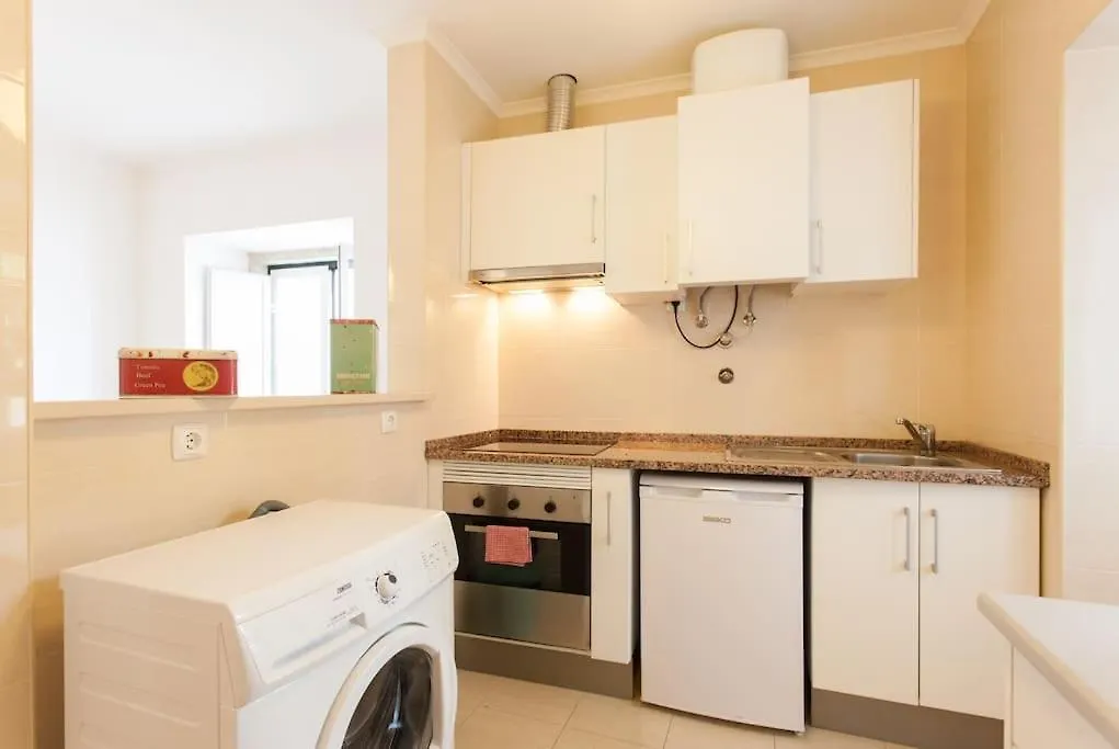 Old Town, 28 Tram, Apartments With Private Terrace Lisbon