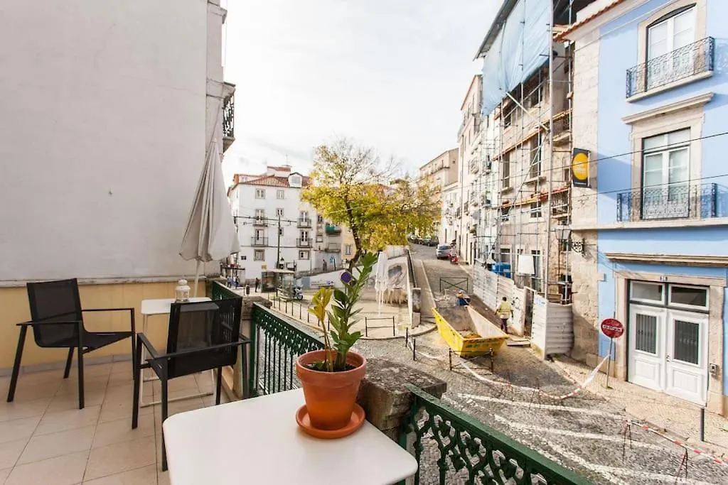 Old Town, 28 Tram, Apartments With Private Terrace Lisbon